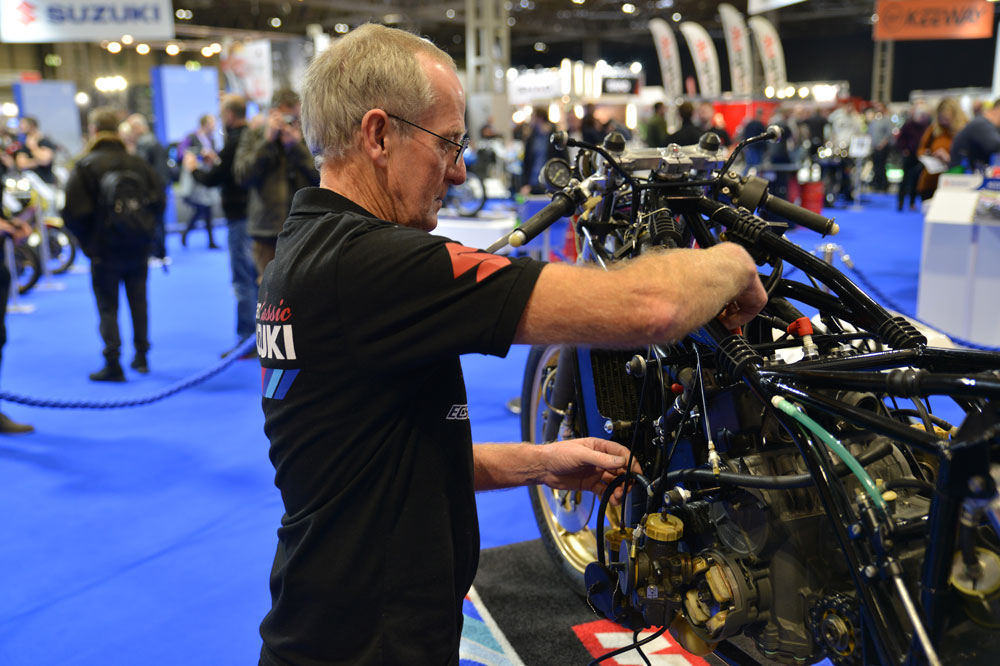 La restauración de la Suzuki de Barry Sheene fue todo un espectáculo en el Motorcycle Live de Birmingham