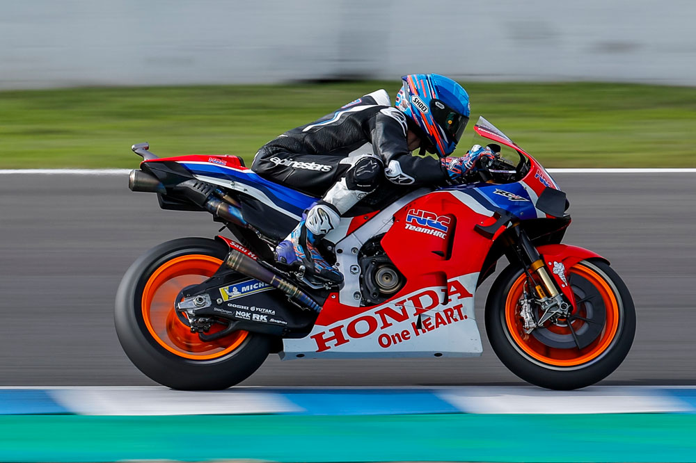 Alex Márquez todavía sin la decoración oficial durante los entrenamientos pretemporada de Jerez