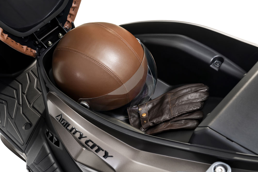 Hueco para el casco del KYMCO Agility City 125 2020