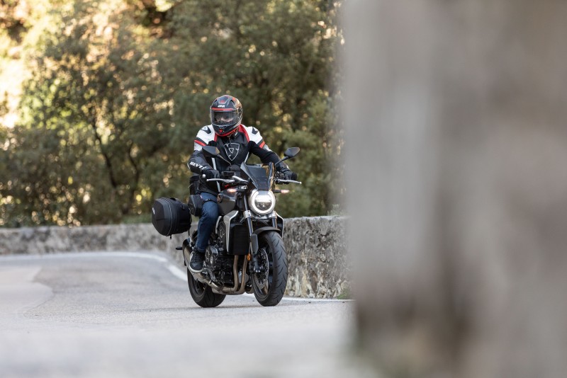 Alforjas laterales Easylock extensibles ST609 de Givi