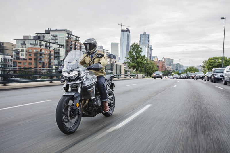 TRIUMPH promo confinamiento