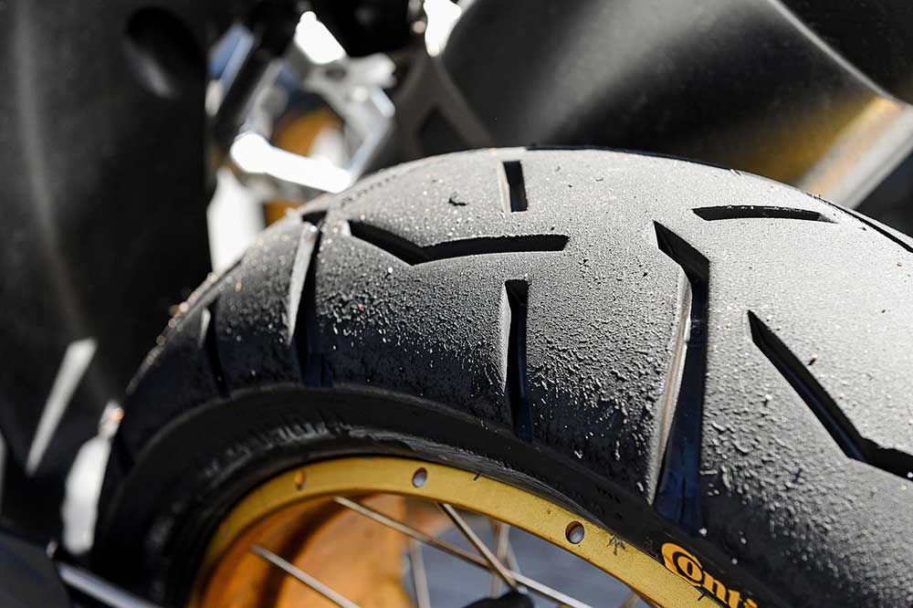 Comprueba rápidamente el estado de los neumáticos de tu moto