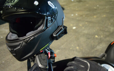 Nuevo intercomunicador para moto Packtalk Black de Cardo