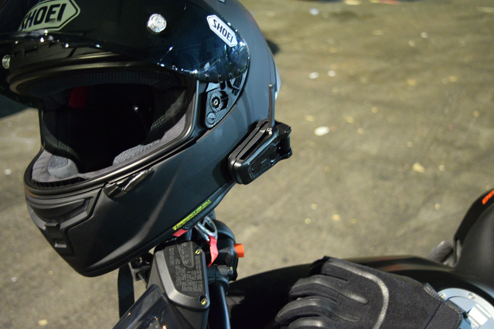 Nuevo intercomunicador para moto Packtalk Black de Cardo