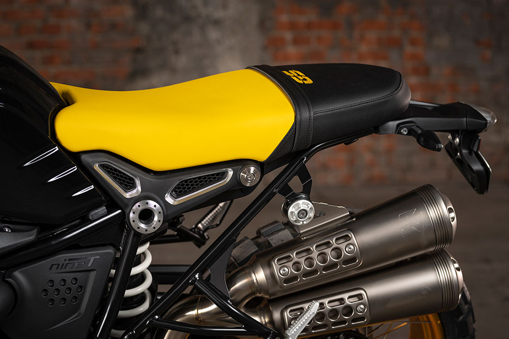 Detalla del asiento de la BMW R Nine T 2021 Urban G/S 40 Aniversario