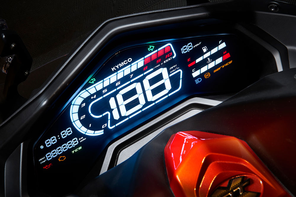 Cuadro de instrumentos completamente digital en el KYMCO DT X360