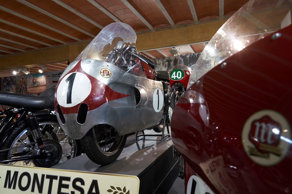 Exposición de Montesa en el Museu de la Moto de Bassella