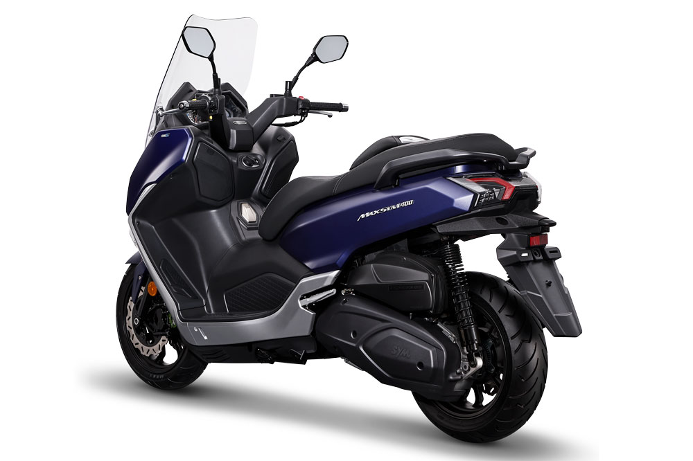 Por su tamaño y prestaciones los scooter 400 son perfectos para los que vivimos fuera de las ciudades y tenemos que acudir diariamente a ellas