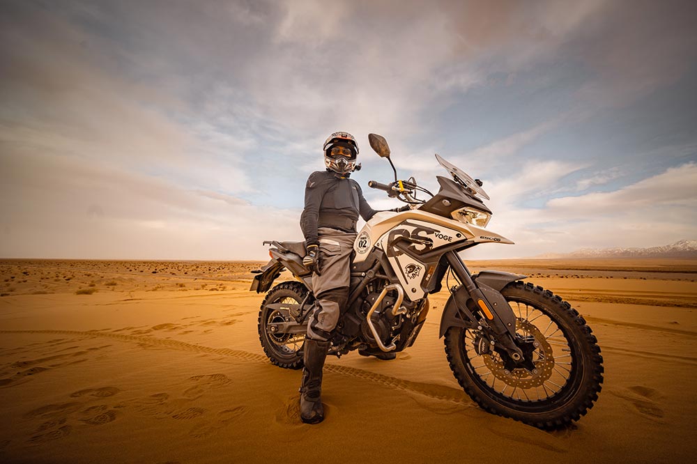 La Voge 650 DSX es las más endurera gracias a sus llantas de radios