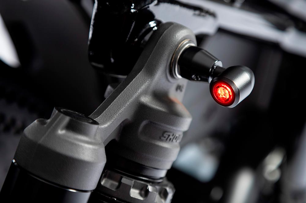 Detalles minimalistas en la Honda CMX 1100 Bobber
