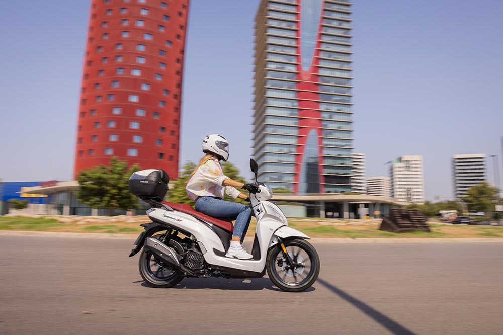 El SYM Symphony 125 estrena motor más eficiente y menos contaminante