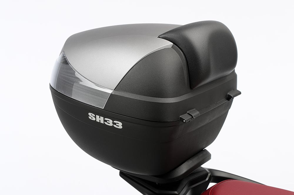 El top case trasero viene de serie con el SYM Symphony 125 ST