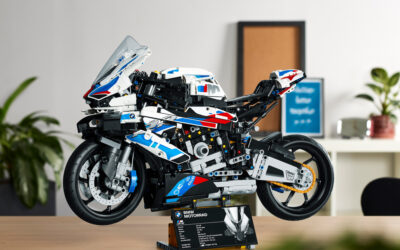 Esta Navidad, regala una BMW M 1000 RR de Lego
