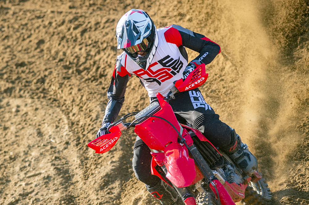 Pantalones deportivos Acerbis MX, protección y confort