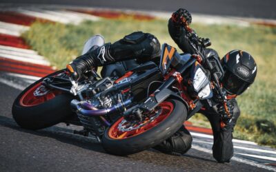 KTM 890 Duke R 2022: Nueva imagen