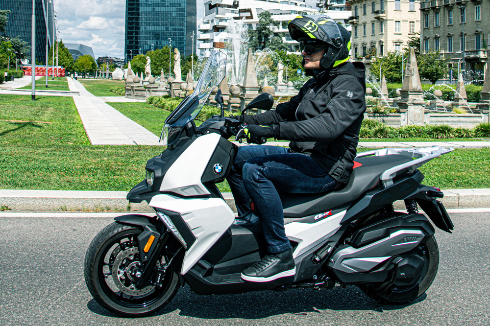 Polaris, la chaqueta de Hevik que te guía por la ciudad