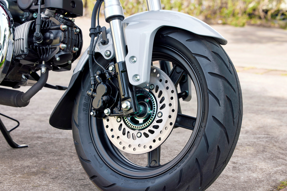 Ruedas de gran balón y horquilla invertida