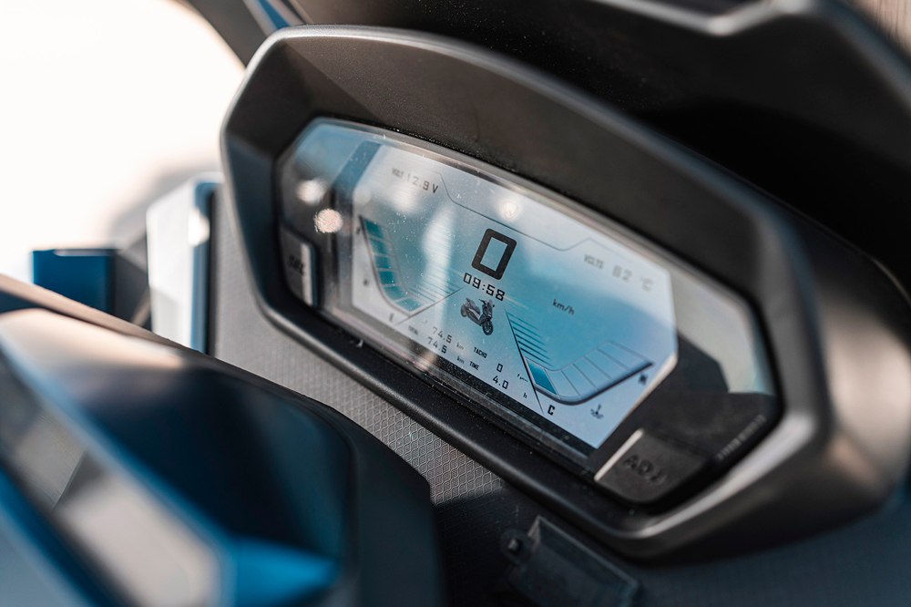 Cuadro de instrumentos del Wottam Storm 125 R