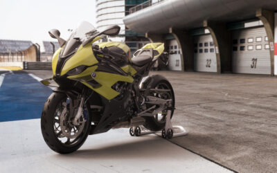 BMW M 1000 RR: 50 Aniversario de la Serie M