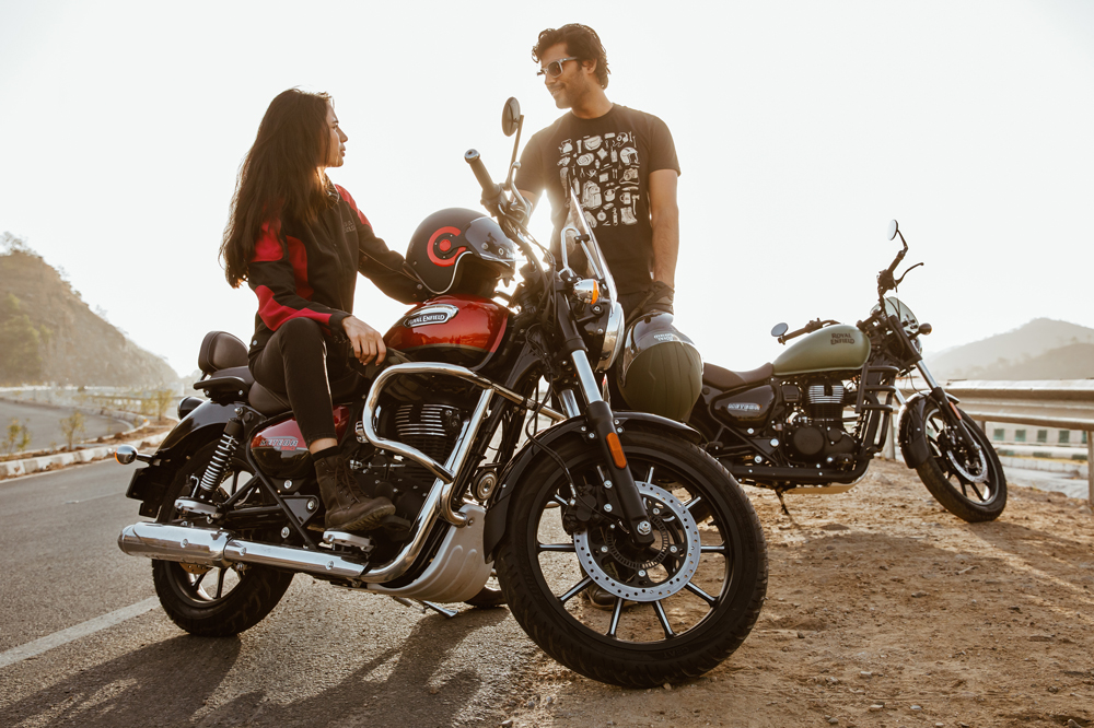 Las nuevas decoraciones de la Meteor, dan nueva vida a esta práctica moto