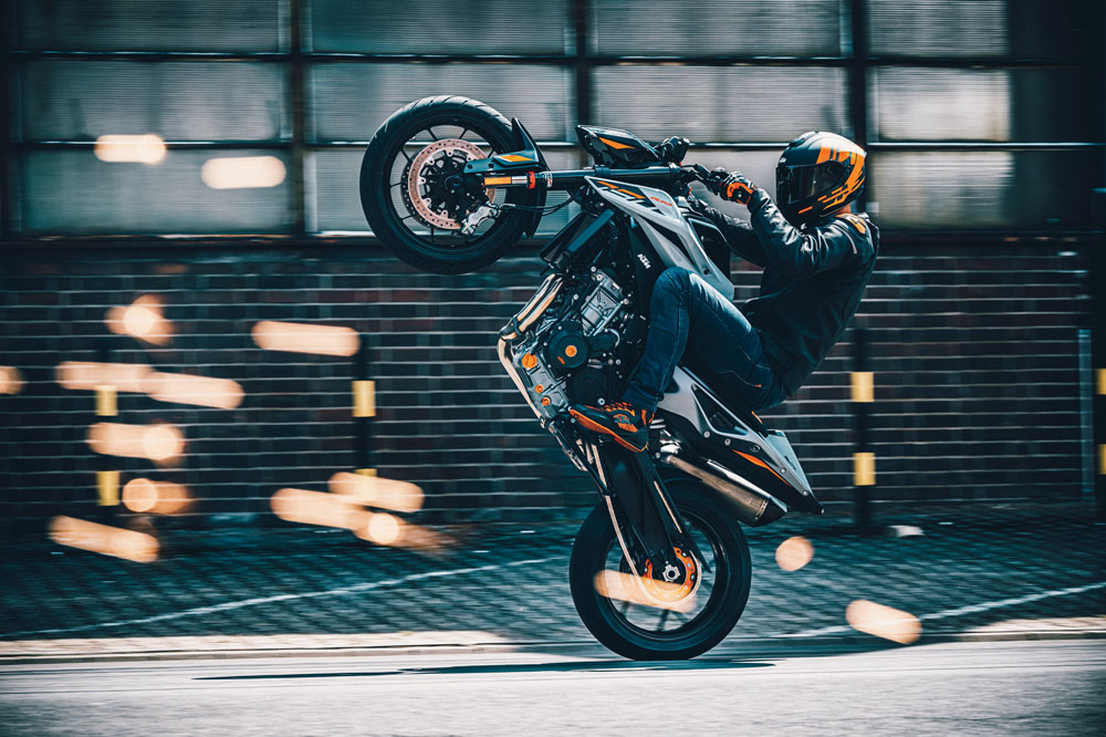 Si quieres puedes probar las ayudas al motor opcionales de una forma limitada y de forma gratuita.