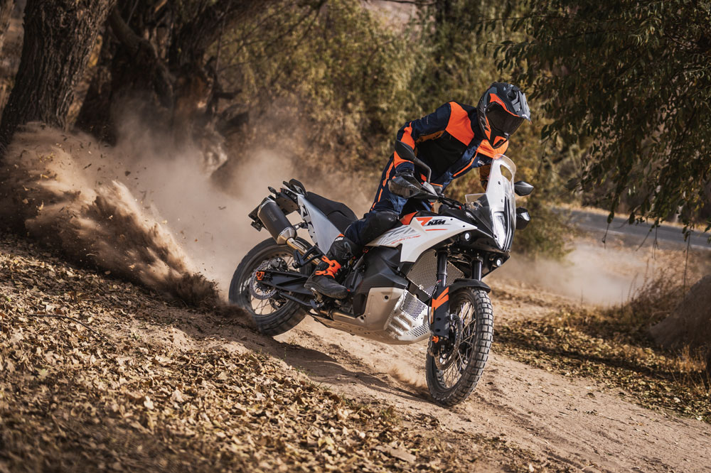 KTM ha aplicado toda su experiencia en off road en esta moto trail aventurera