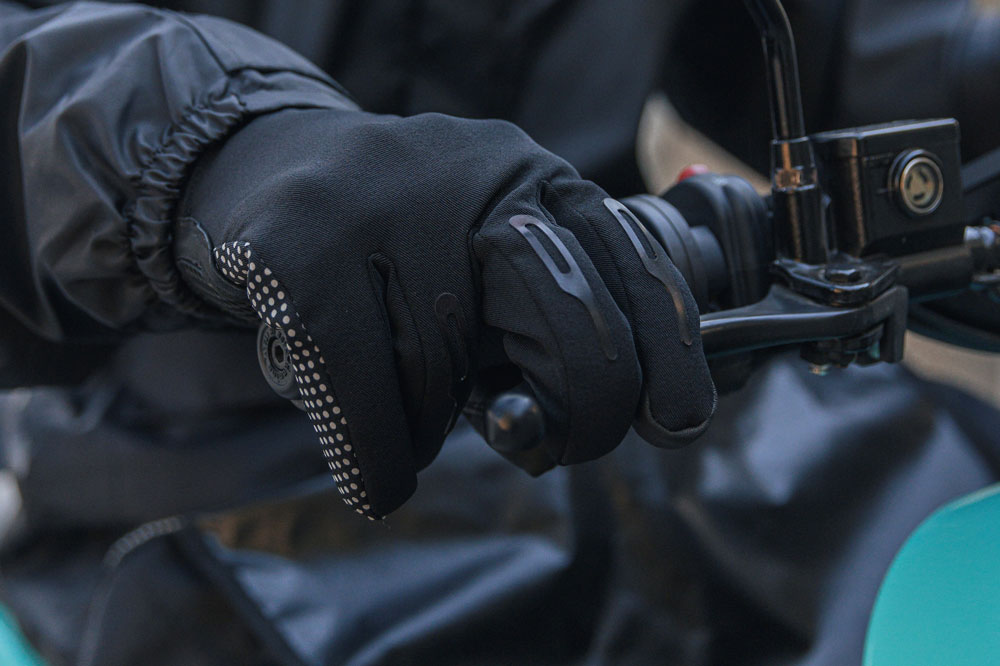 Guantes calefactables Seppiawarm e Hydrowarm de Tucano Urbano