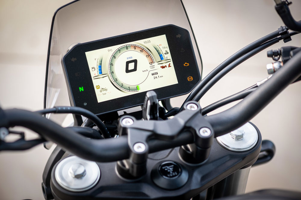 Instrumentación de la Voge 525 ACX