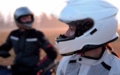 ¿Cómo funciona el sistema de emergencia de un casco Shoei?