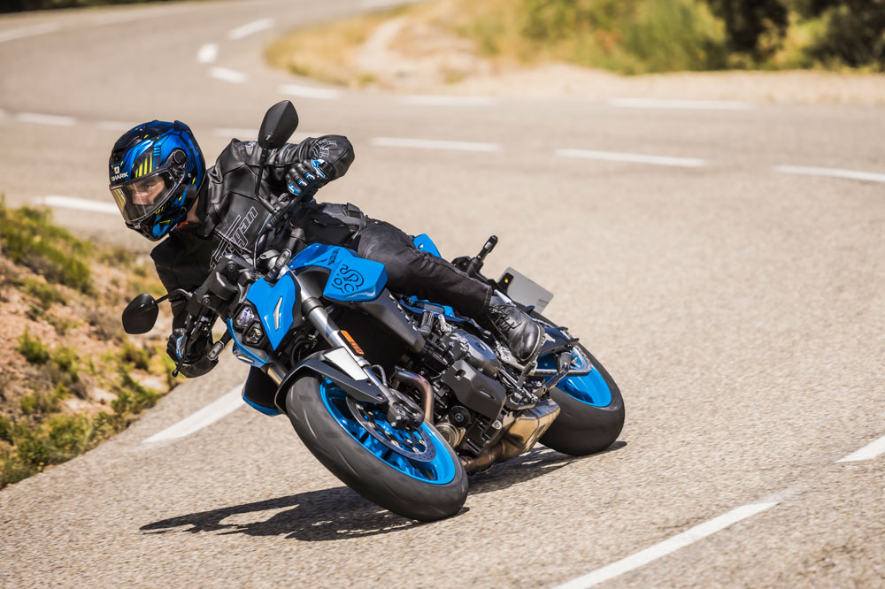 El motor de 800 también da vida a la V Strom 800