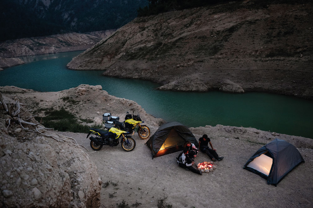 Consulta las condiciones del nuevo seguro de viajes para moto de KmCero