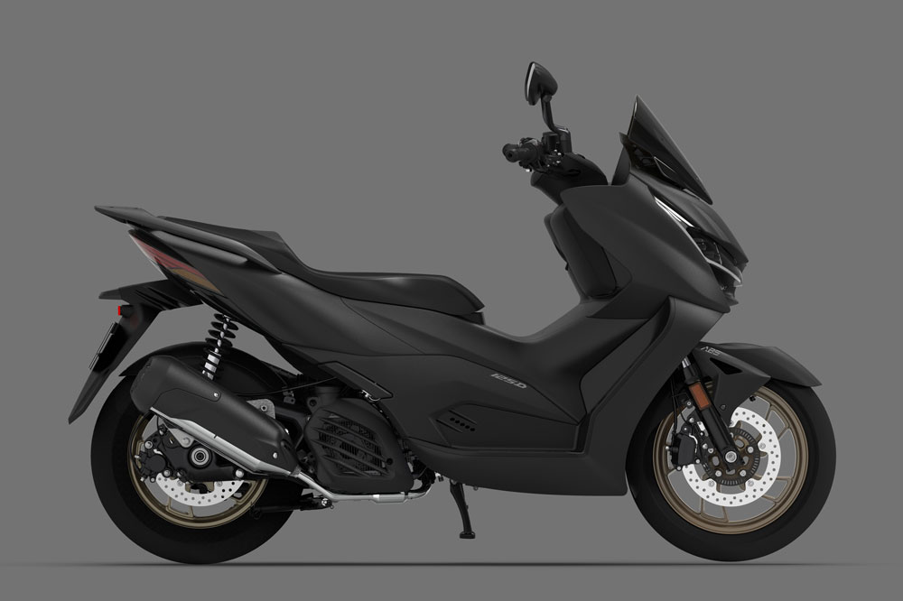 El Zontes D125 comparte carrocería con la versión de 350 cc.