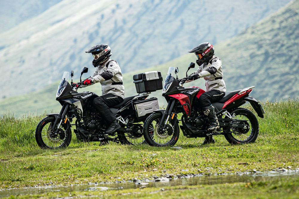 Macbor te regala las maletas como promocion de su Montana XR1 125