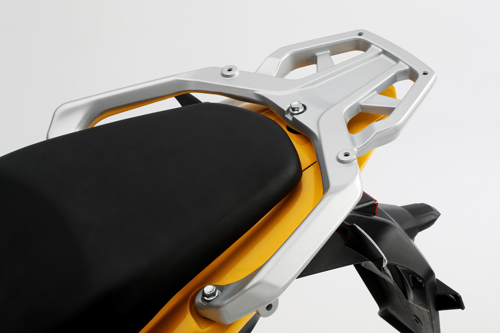 Las Montana cuentan con una buena parrilla portaobjetos trasera integrada con los asideros para el pasajero.