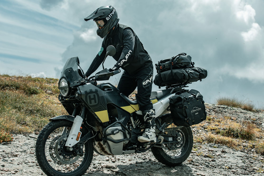 Nuevas bolsas semirrígidas para moto GRT723 y GRT724 de Givi