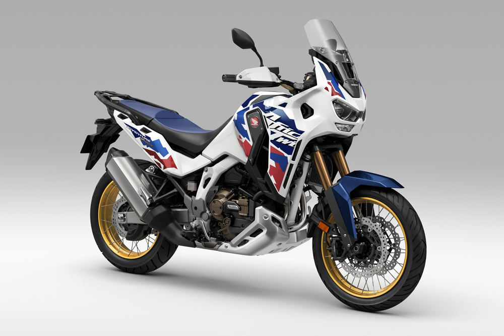 La Africa Twin Adventure Sports 2024 lleva llanta de 19 y suspensiones de menos recorrido.