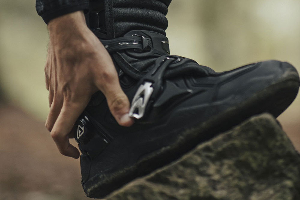 Acerbis presentó en EICMA las botas Whoops, perfectas para enduro y motocross