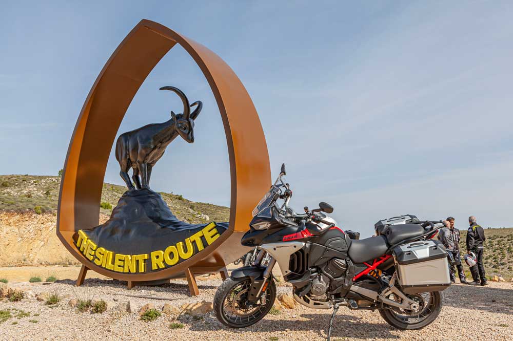 Calendario de viajes en moto 2024: Sentido Motero