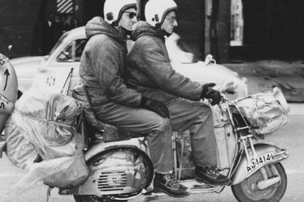Vuelta al mundo en Vespa en 79 días.