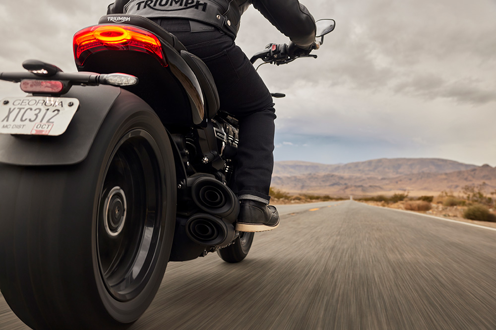 El ABS y control de Tracción con intervención en curva forman parte de su electrónica