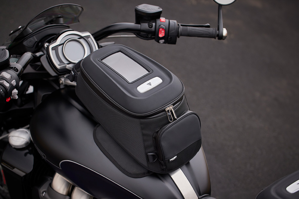 Triumph tiene una enorme variedad de accesorios para mejorar la vida a bordo