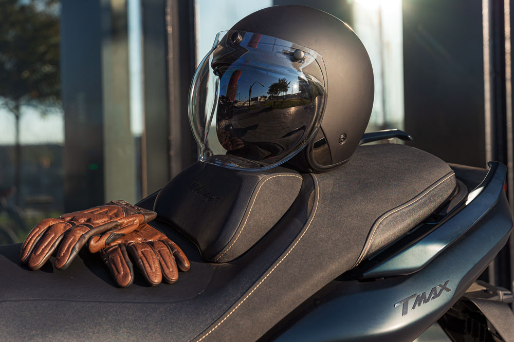 Cascos jet Bob II Carbon y el Infinity II Carbon de LS2