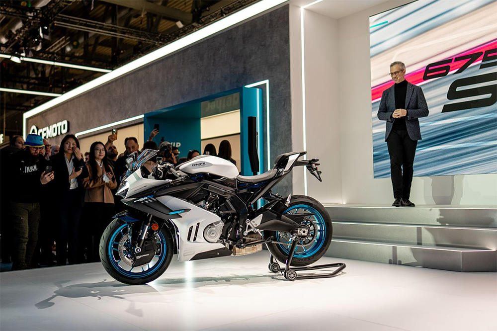 CFMoto SR R