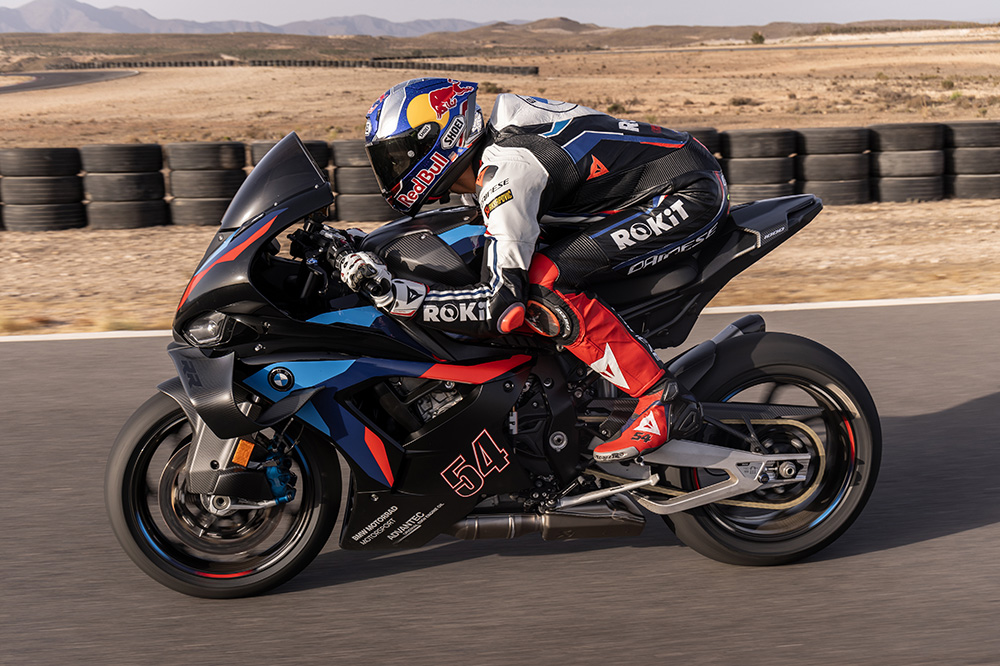 Con estas deportivas BMW celebra su reciente título en el Mundial SBK