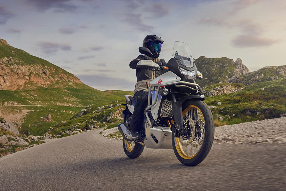 Honda Transalp 750 2025: Una Trail versátil que vuelve con fuerza