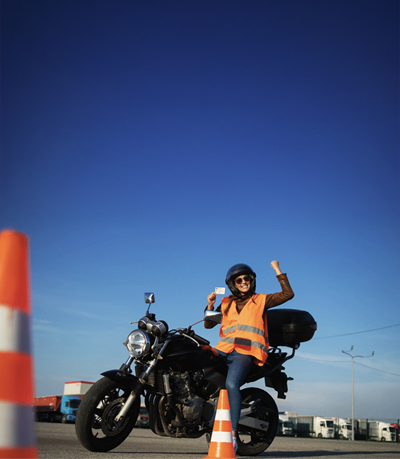 Seguro moto jóvenes